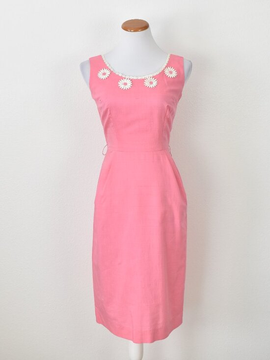 Vintage Dresses & Skirts - Vintage 60s Daisy Floral Applique Shift Dress Pink - 4
